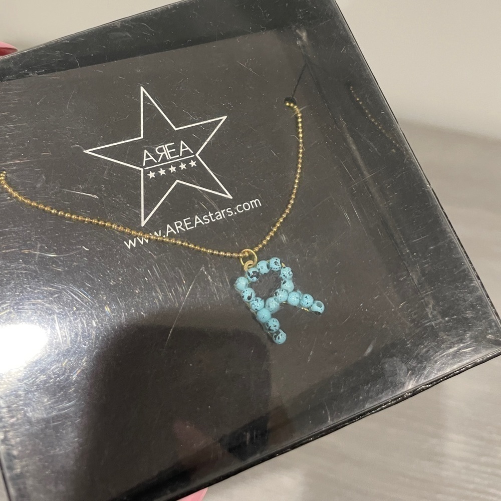 Area Star Letter “R” Necklace - Picture 2 of 2